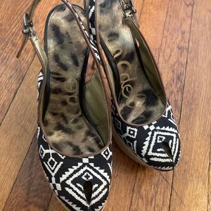 Sam Edelman Patterned Heels size 7.5